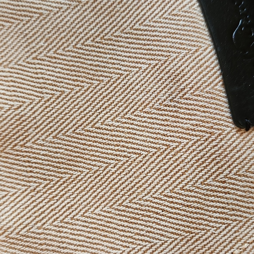 Kipling Tan With Black Accents Shoulder Bag - Picture 5 of 16